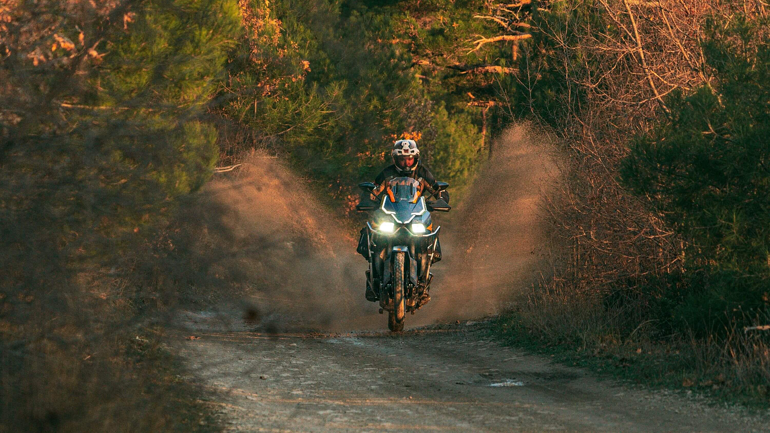 Мотоцикл ZONTES ZT703-F TOUR 21/18