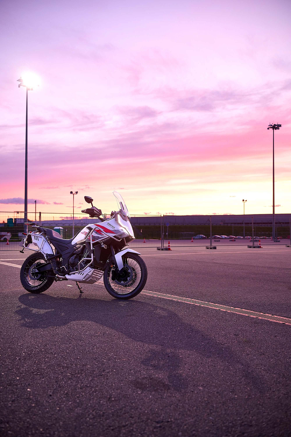 Мотоцикл ZONTES ZT703-F TOUR 21/18