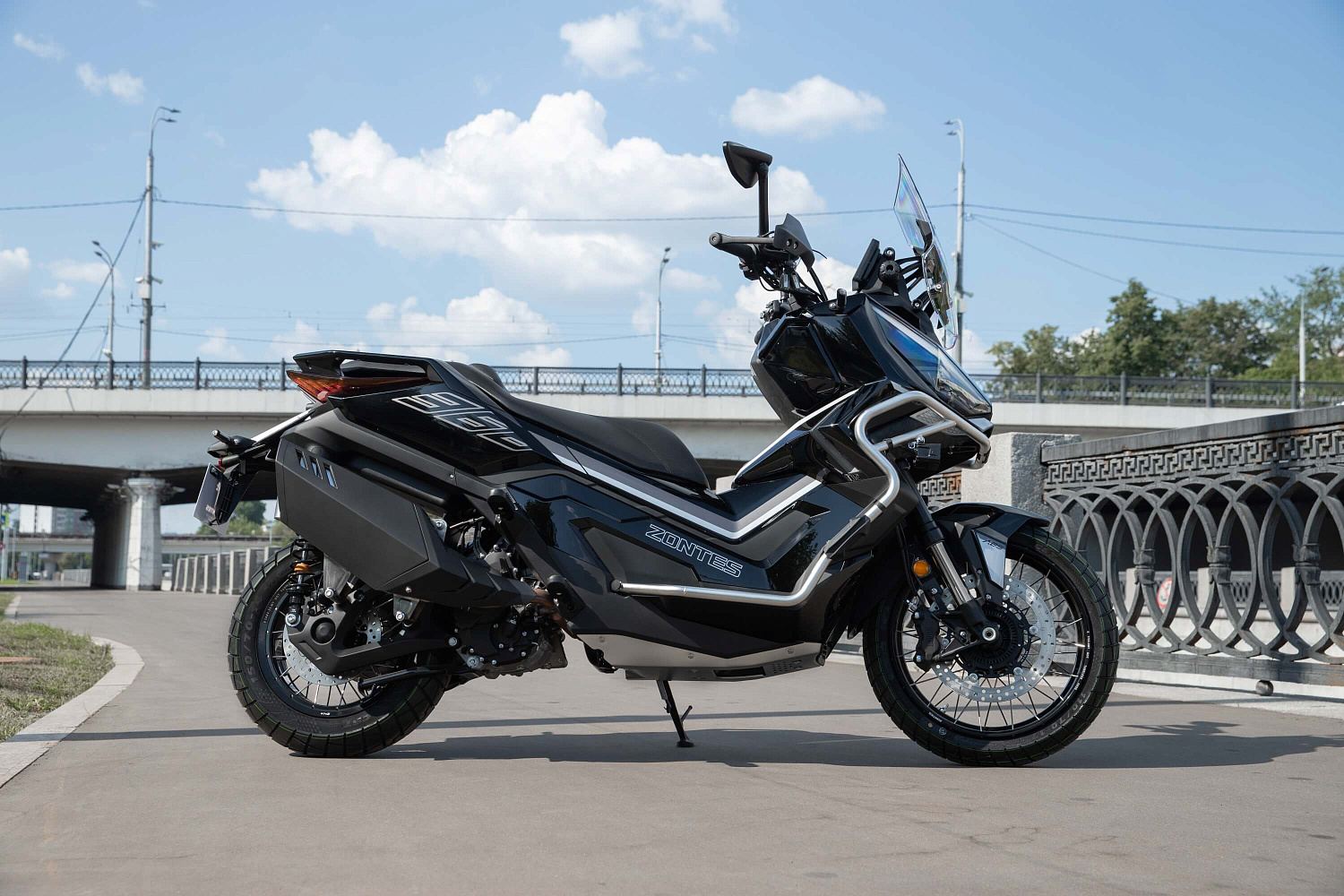 Максискутер ZONTES ZT368-G 17/14