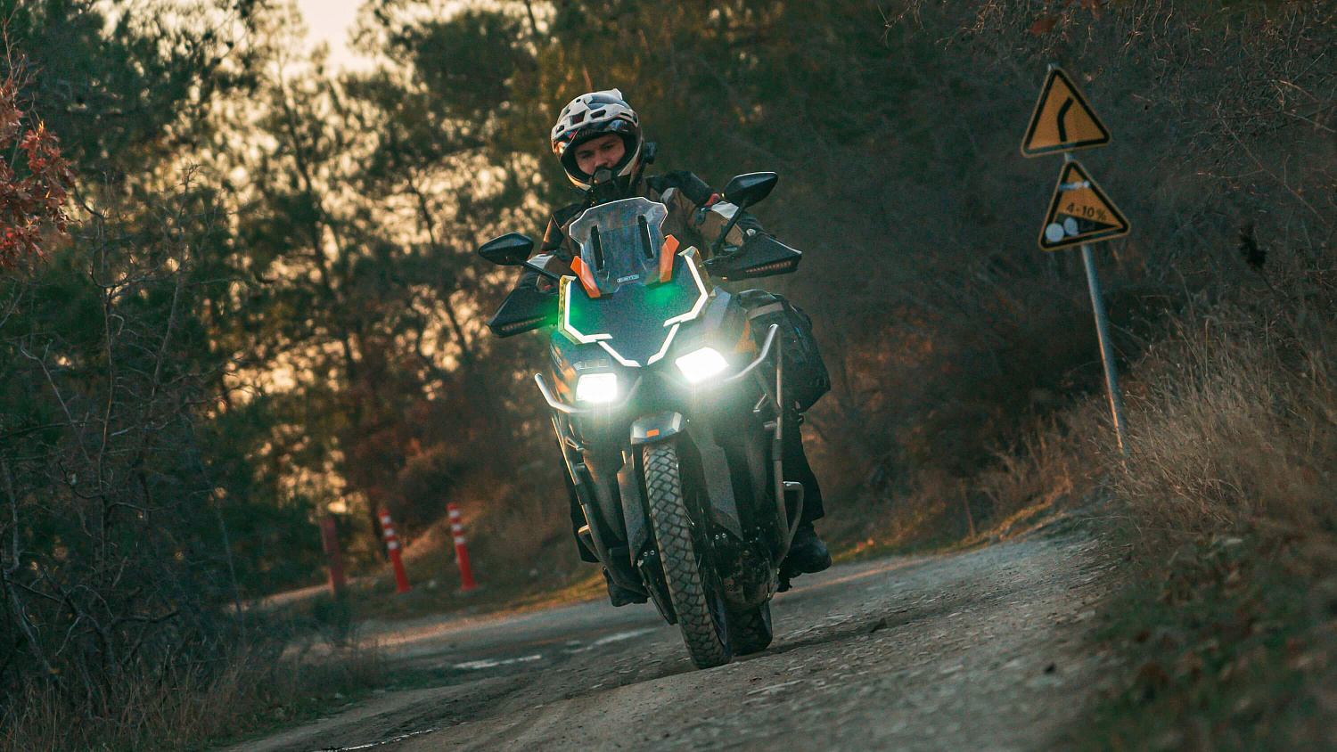 Мотоцикл ZONTES ZT703-F TOUR 21/18