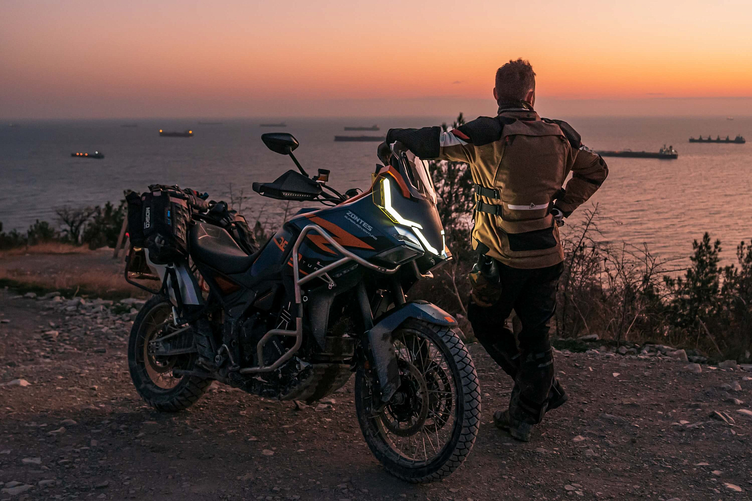 Мотоцикл ZONTES ZT703-F TOUR 21/18