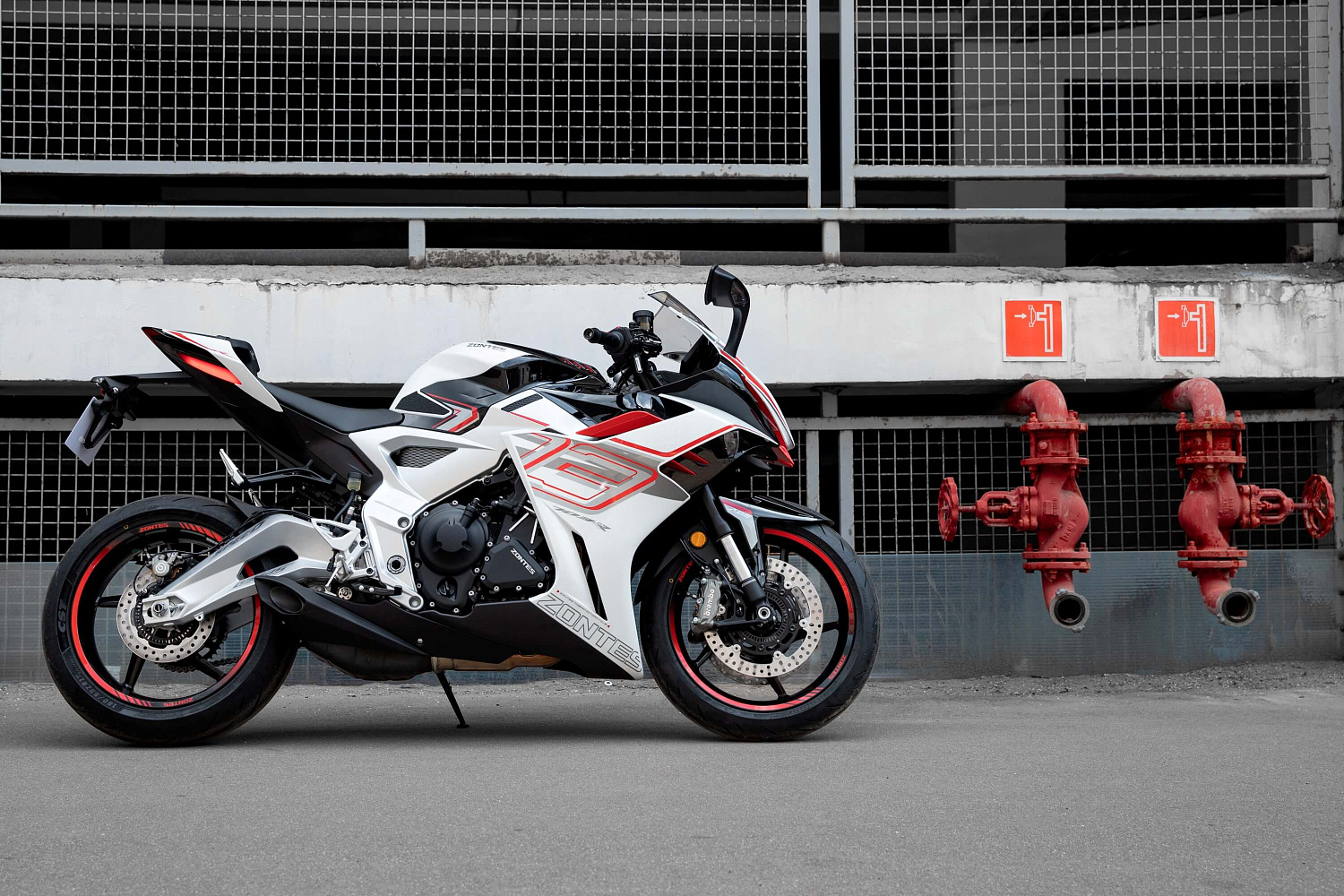 Мотоцикл ZONTES ZT703-RR