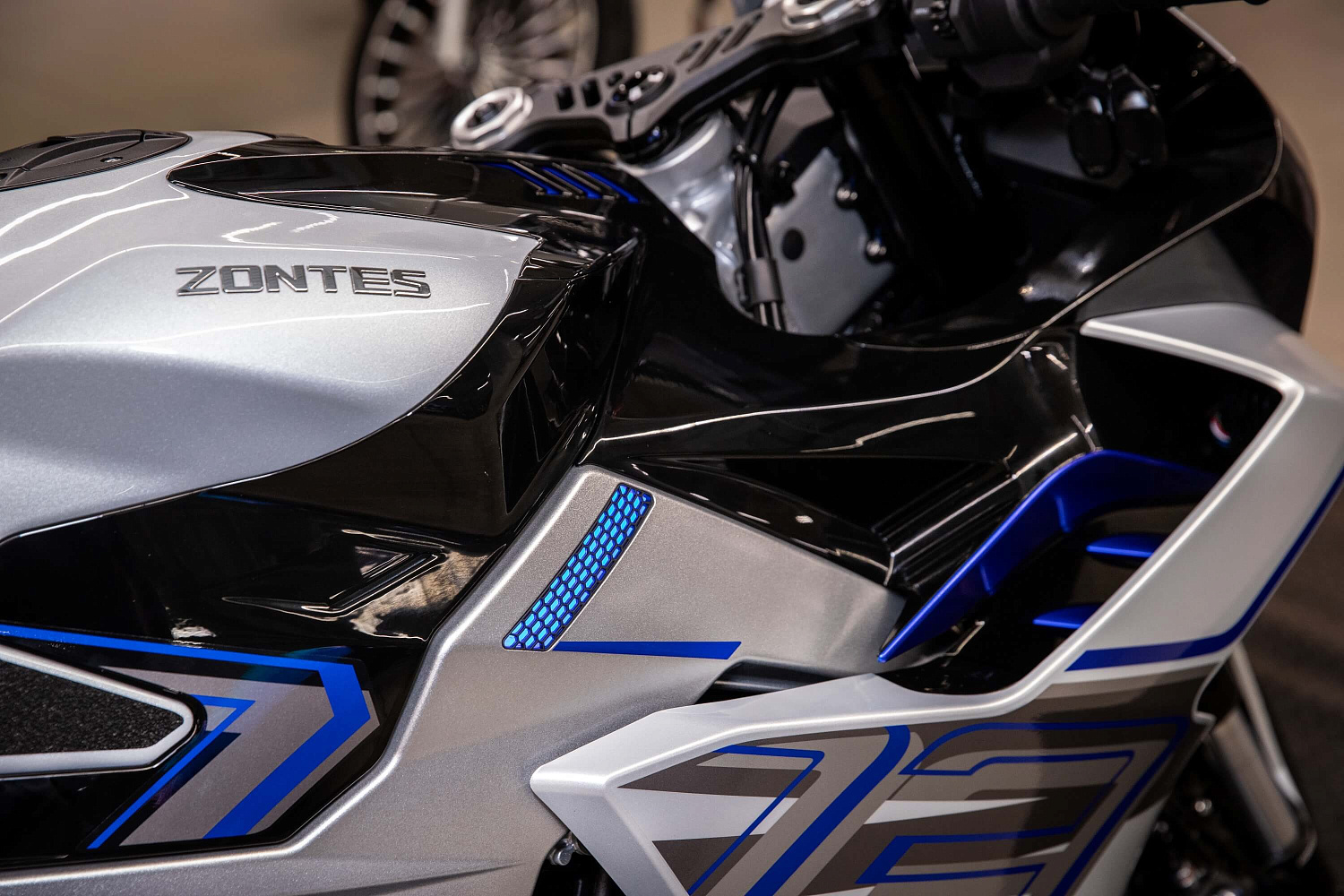 Мотоцикл ZONTES ZT703-RR