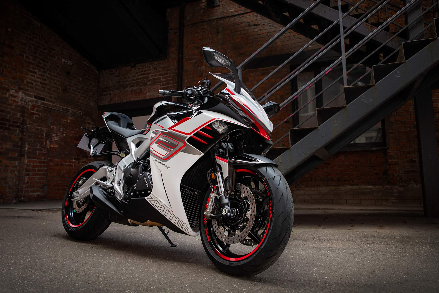 Мотоцикл ZONTES ZT703-RR