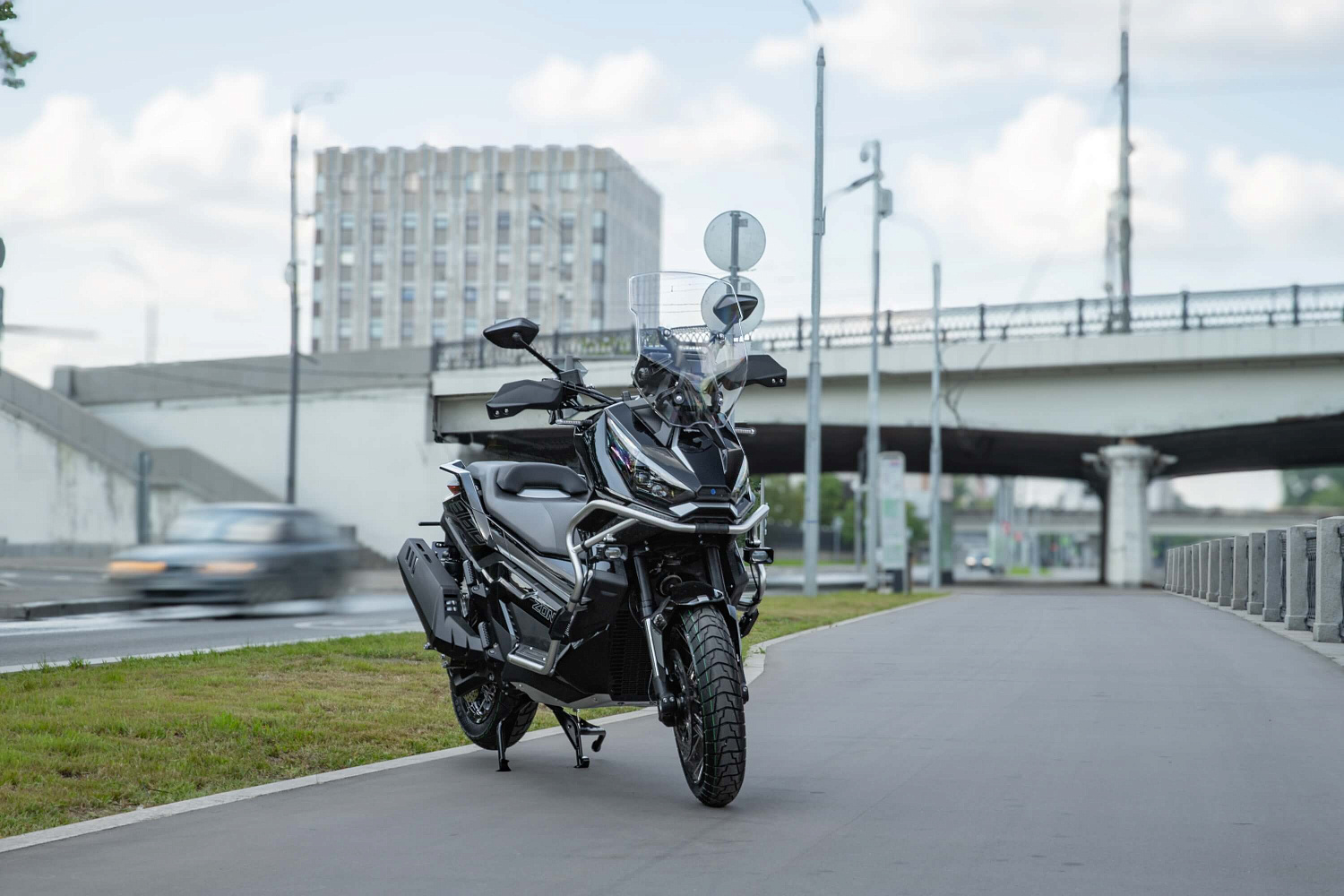 Максискутер ZONTES ZT368-G 17/14